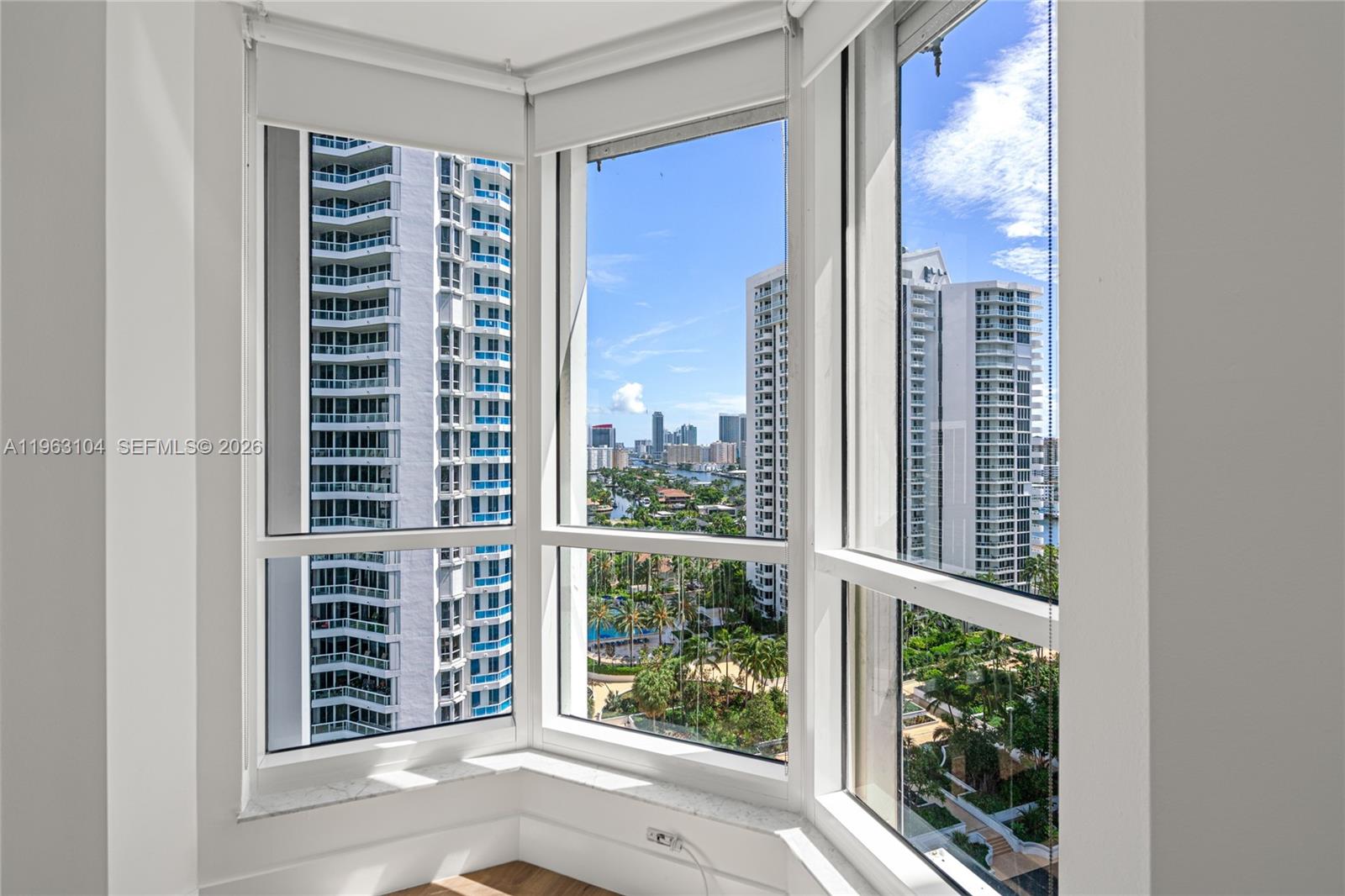 21055 Yacht Clb Dr #1903 Aventura, FL 33180