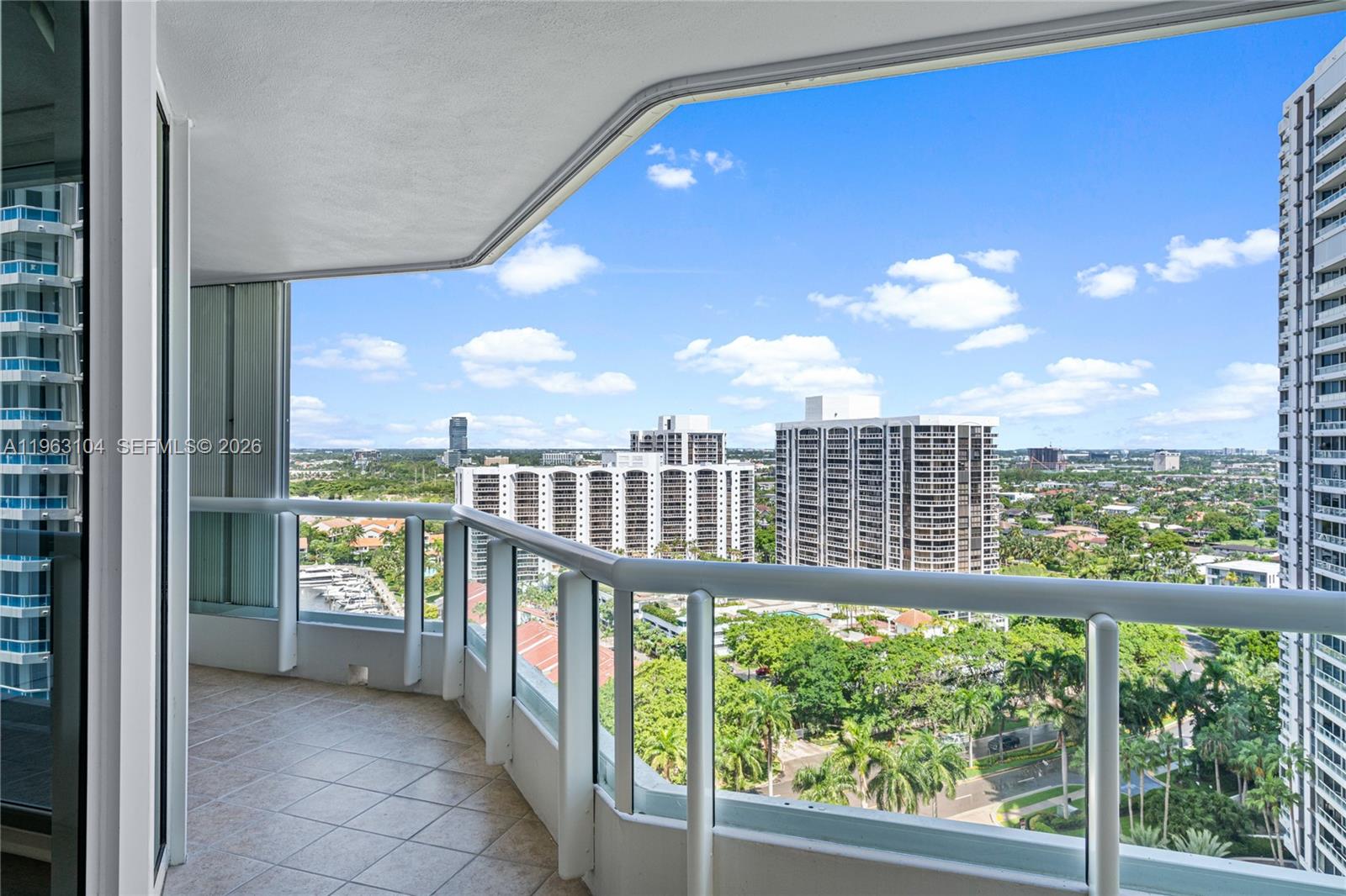 21055 Yacht Clb Dr #1903 Aventura, FL 33180
