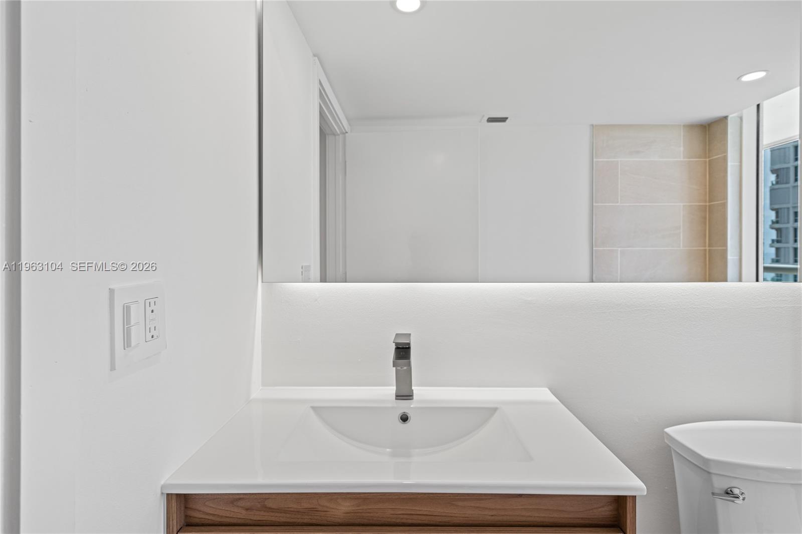 21055 Yacht Clb Dr #1903 Aventura, FL 33180