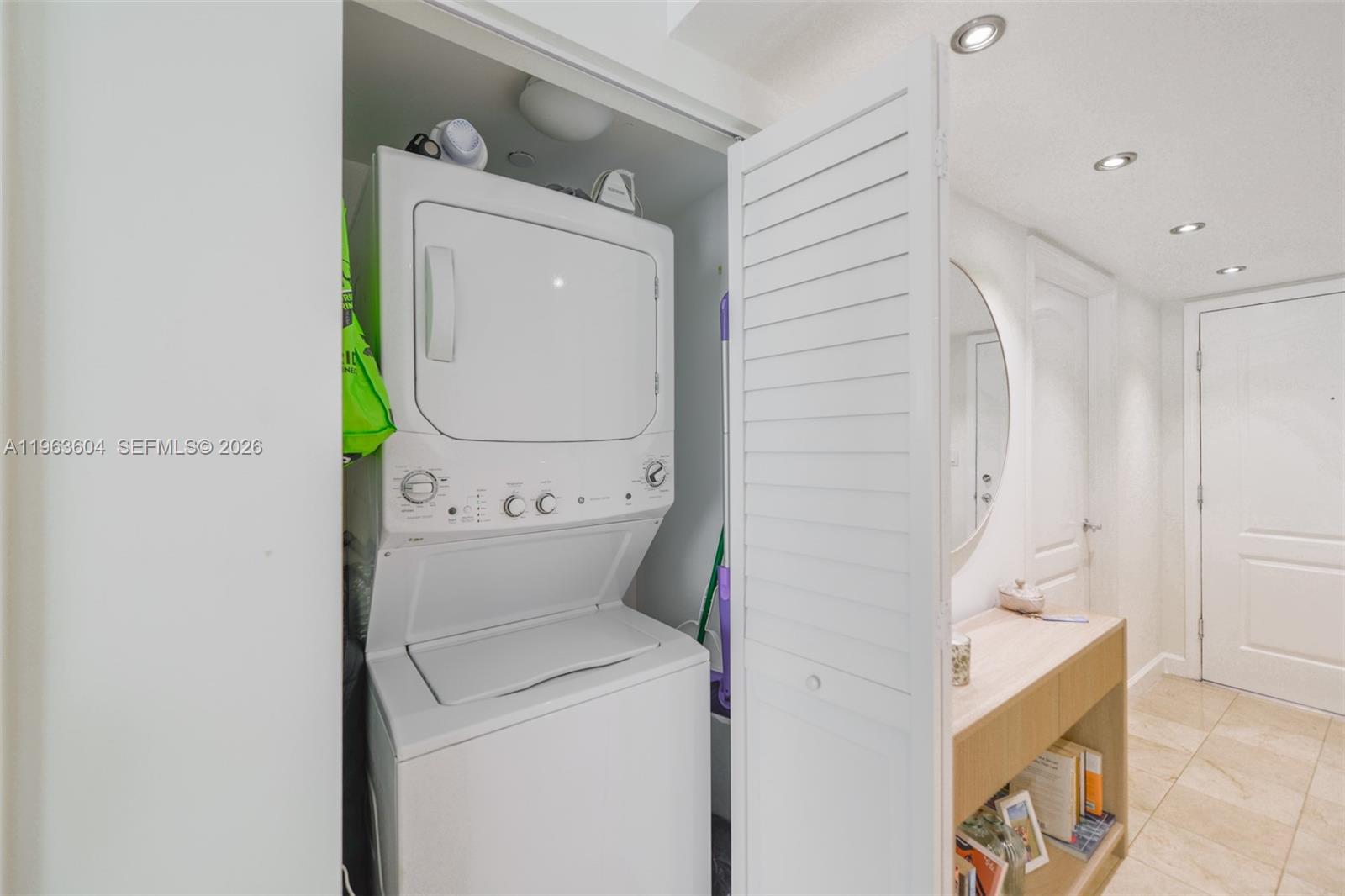 2101 Brickell Ave #2009 Miami, FL 33129