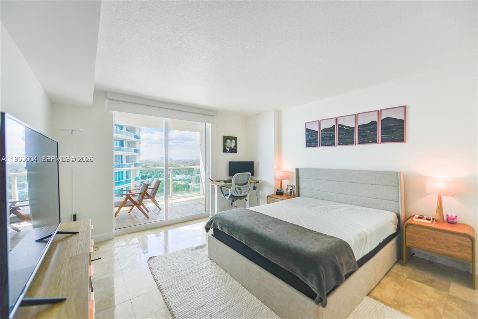 2101 Brickell Ave #2009 Miami, FL 33129