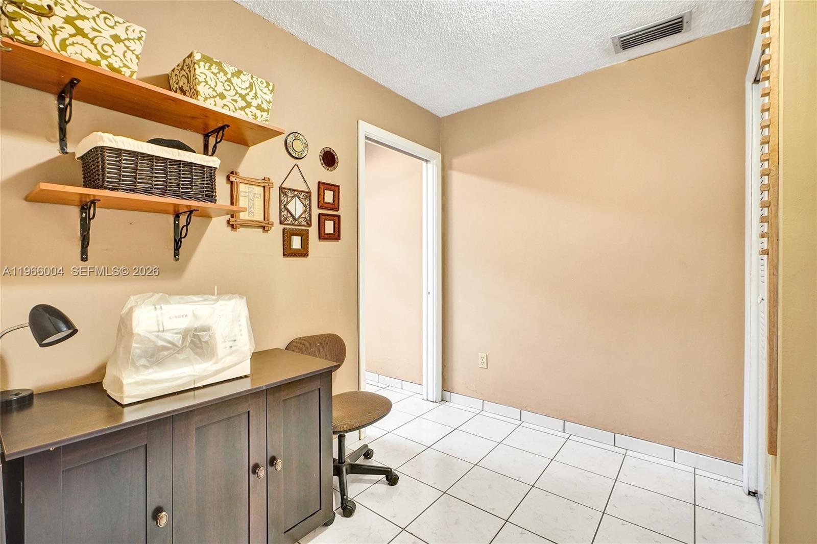 6501 SW 30th St Miami, FL 33155