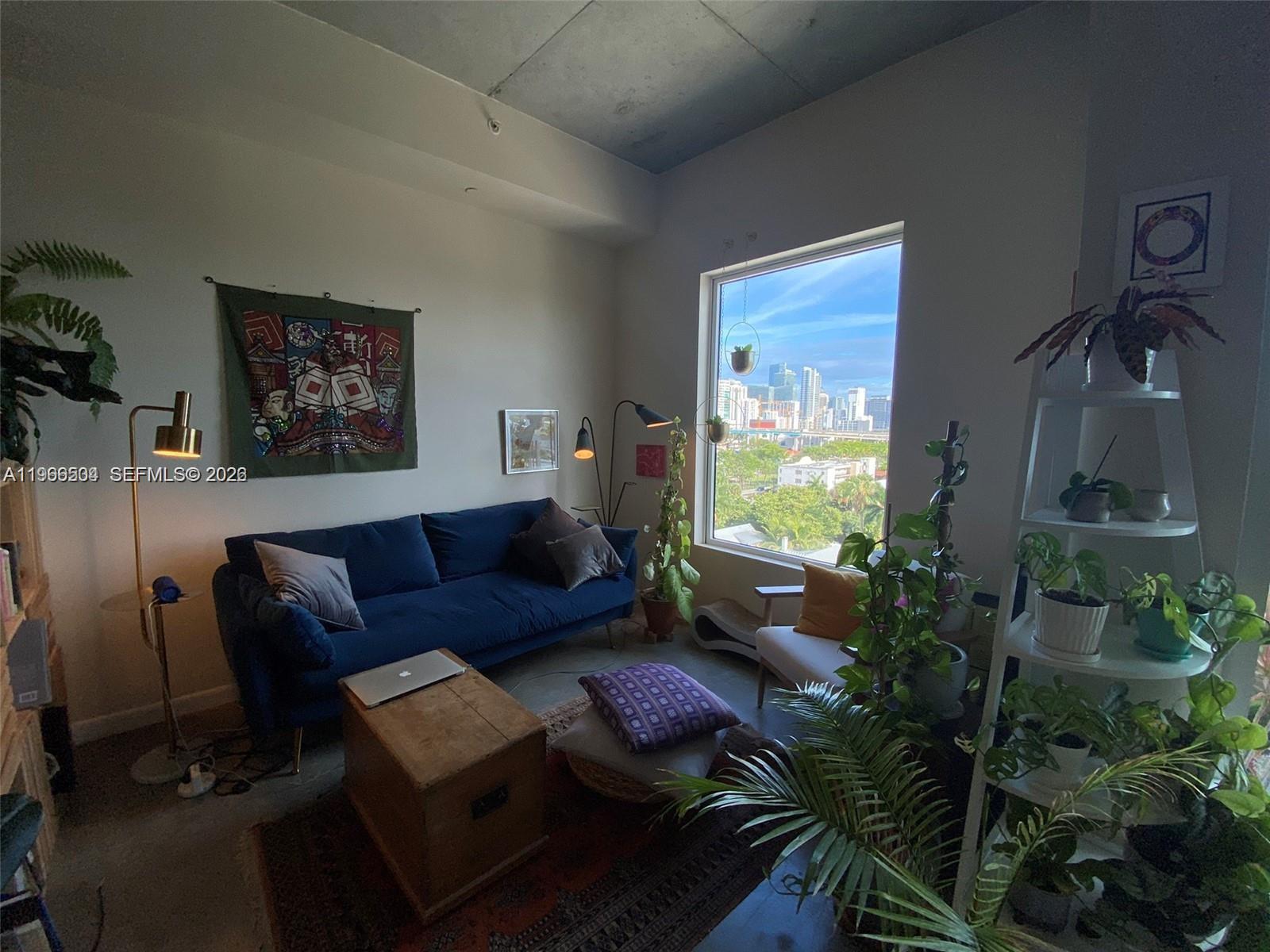 10 SW South Riv Dr #909 Miami, FL 33130