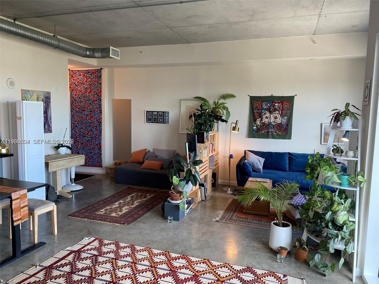 10 SW South Riv Dr #909 Miami, FL 33130