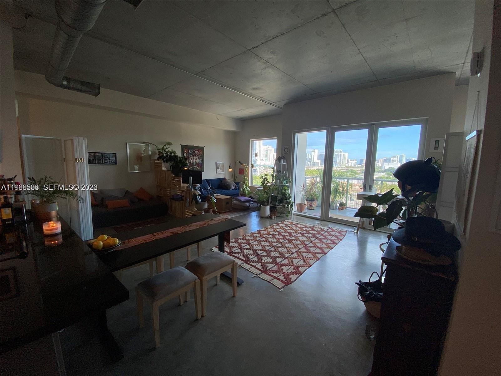 10 SW South Riv Dr #909 Miami, FL 33130