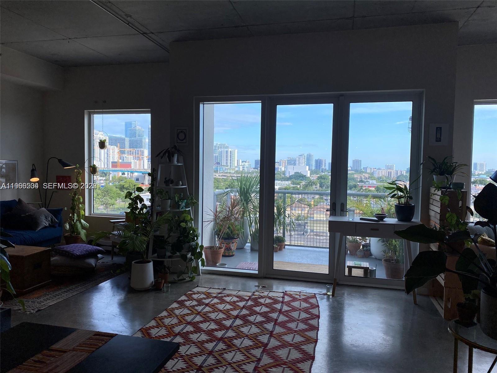 10 SW South Riv Dr #909 Miami, FL 33130