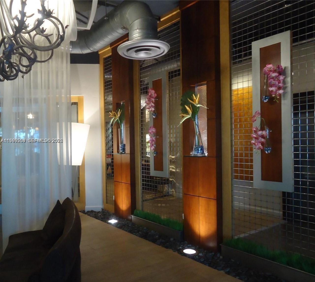 10 SW South Riv Dr #909 Miami, FL 33130