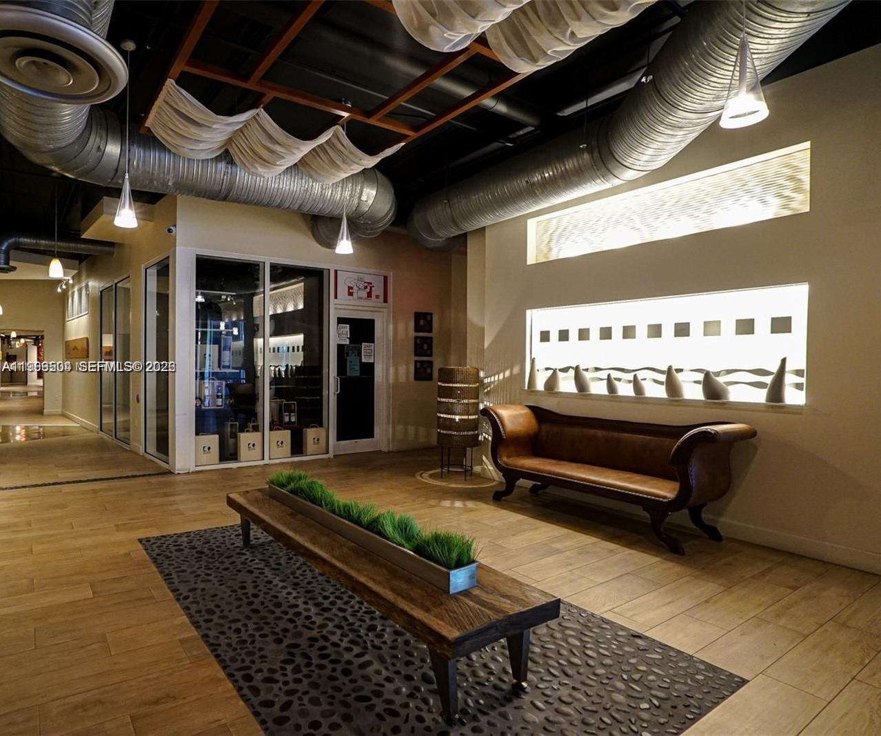 10 SW South Riv Dr #909 Miami, FL 33130