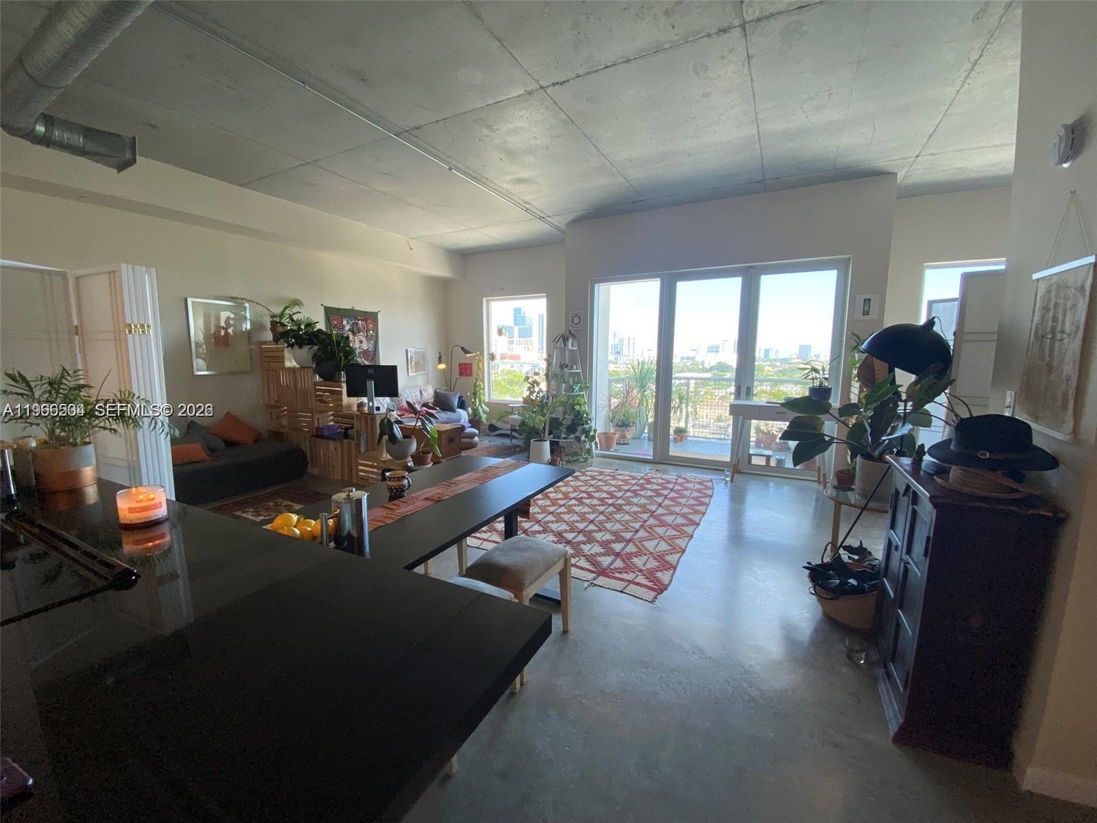 10 SW South Riv Dr #909 Miami, FL 33130