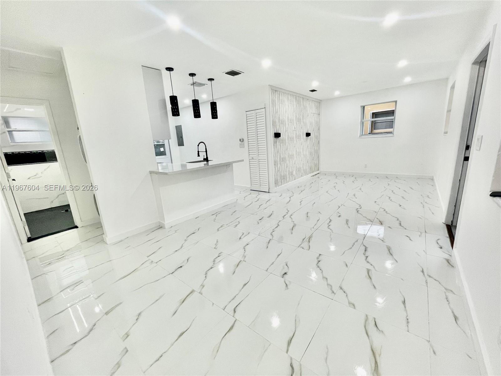 1409 NE 151st Ter #1409