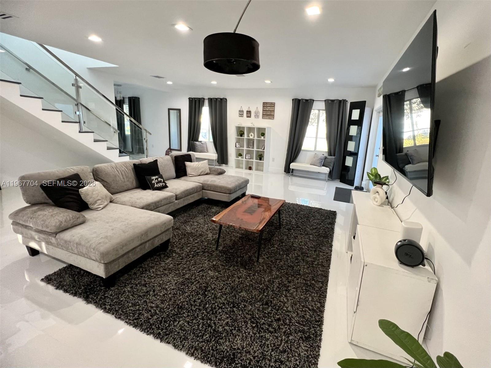 1453 NW 70th St Miami, FL 33147