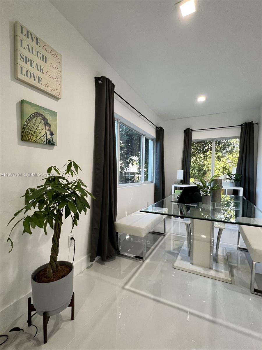 1453 NW 70th St Miami, FL 33147