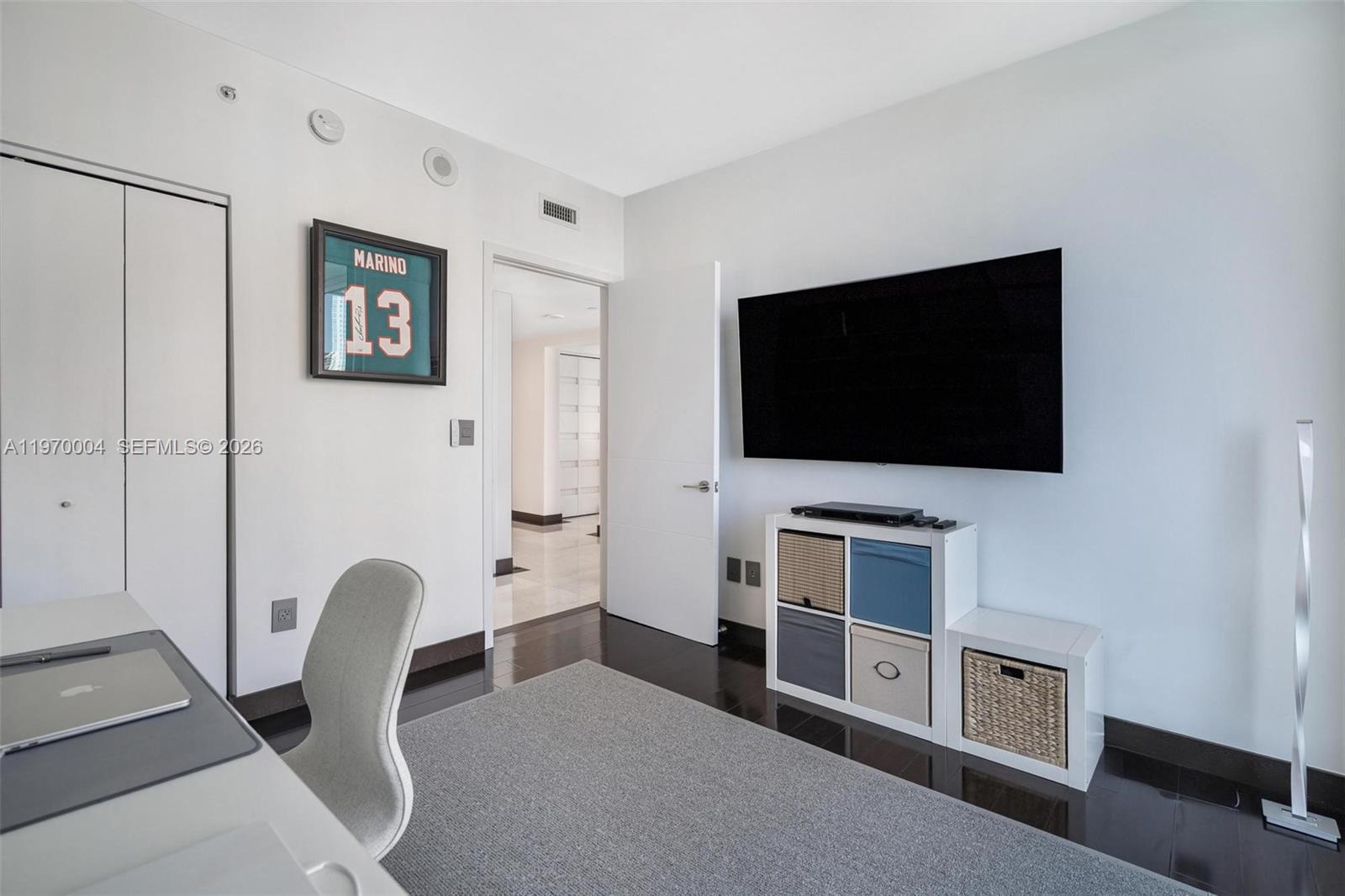 1331 Brickell Bay Dr #2402 Miami, FL 33131