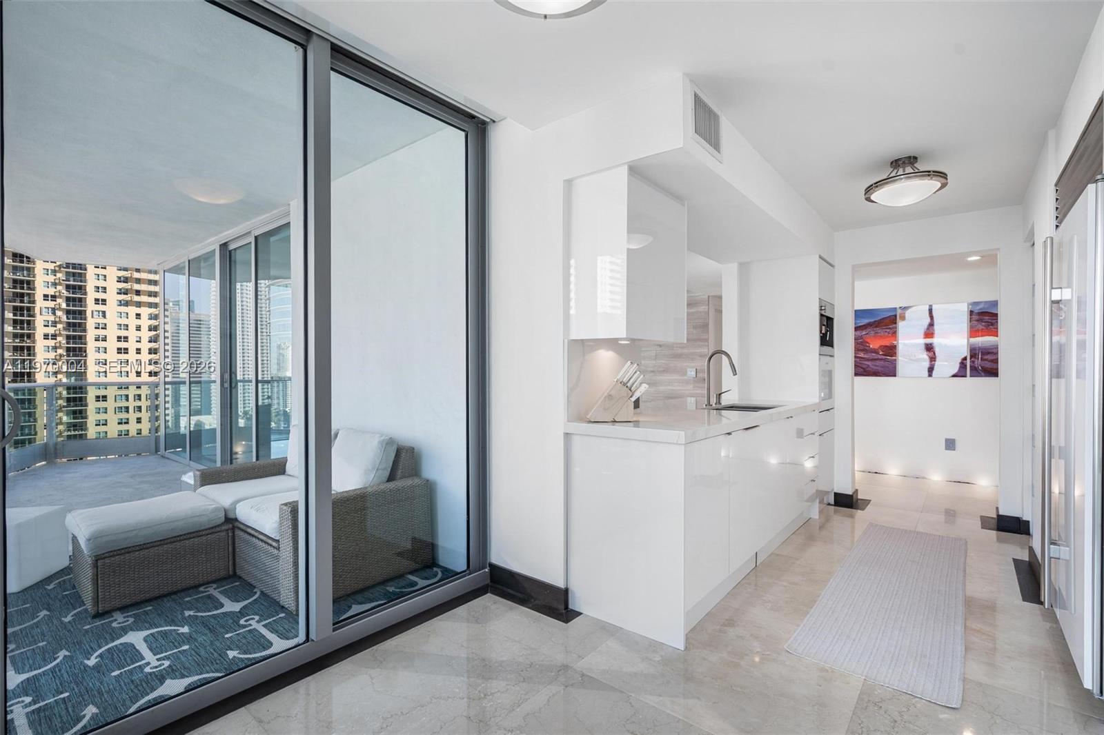1331 Brickell Bay Dr #2402 Miami, FL 33131