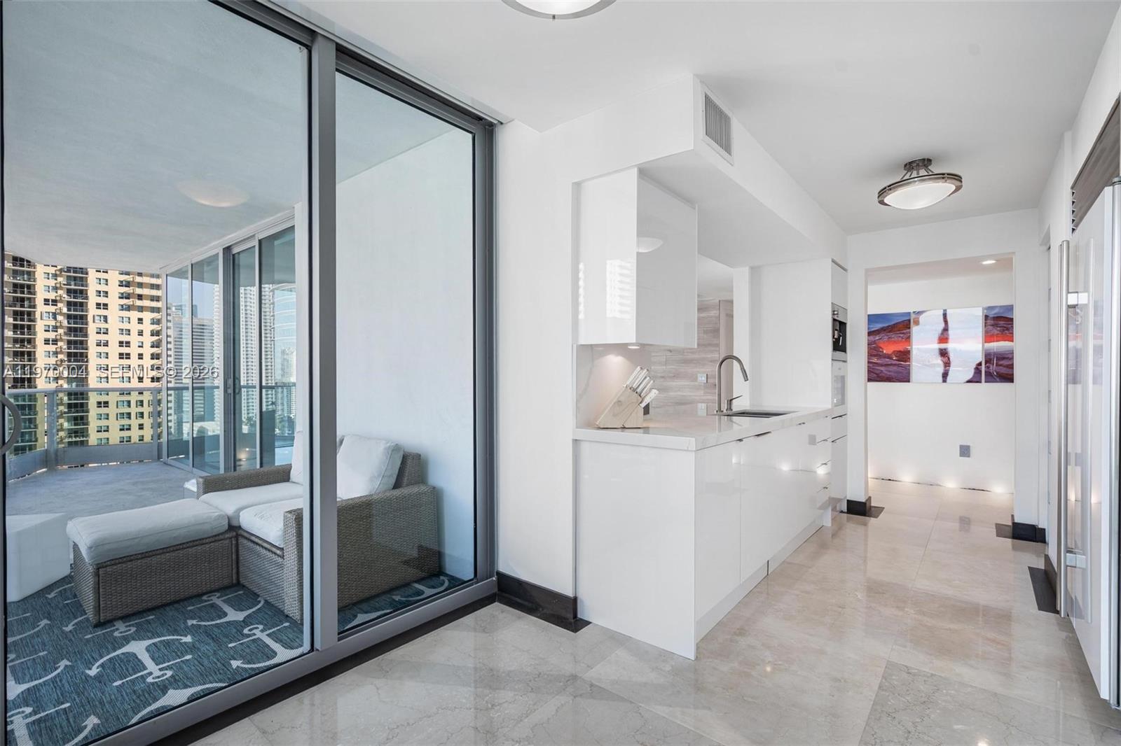 1331 Brickell Bay Dr #2402 Miami, FL 33131