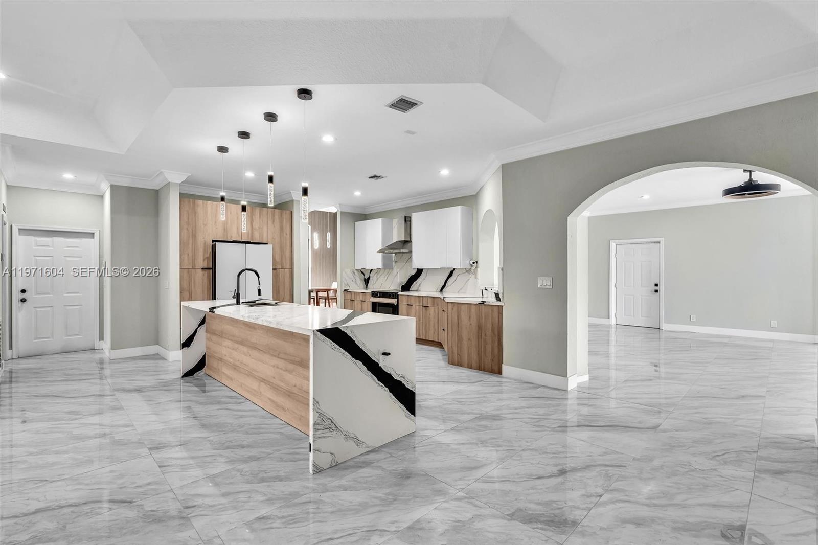 12555 SW 34th Pl Davie, FL 33330