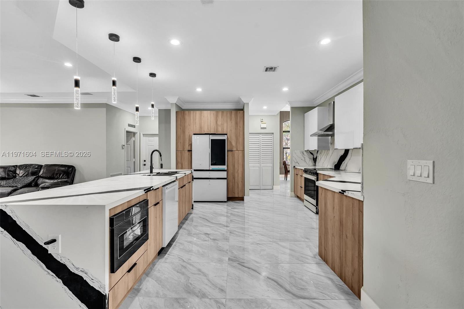 12555 SW 34th Pl Davie, FL 33330