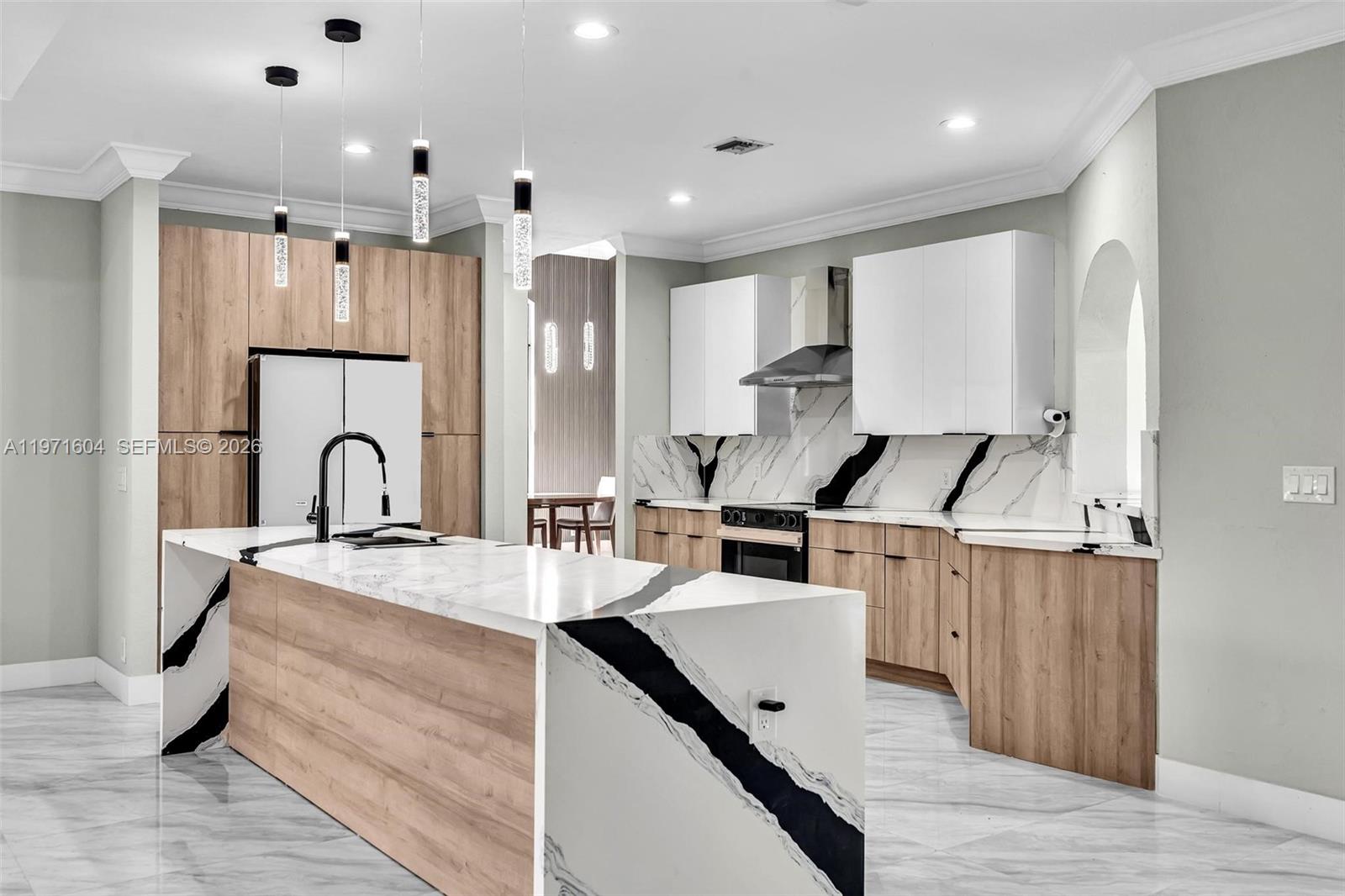 12555 SW 34th Pl Davie, FL 33330