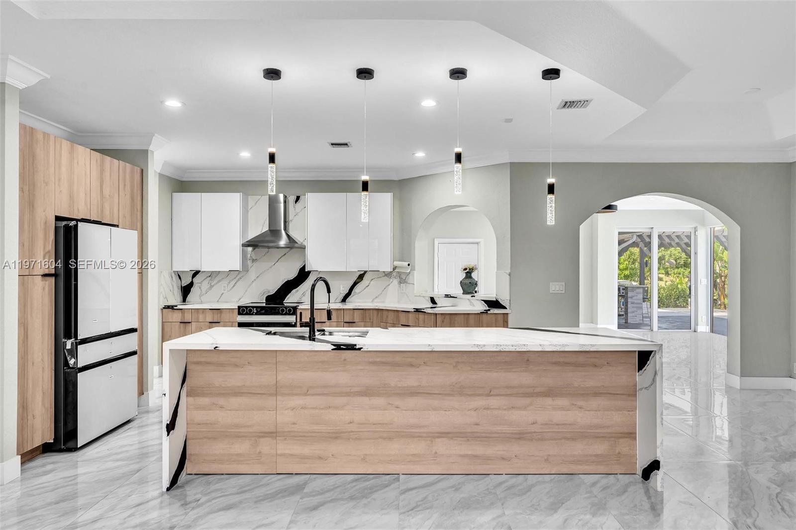 12555 SW 34th Pl Davie, FL 33330