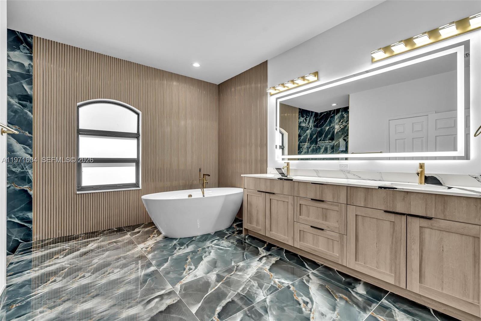 12555 SW 34th Pl Davie, FL 33330