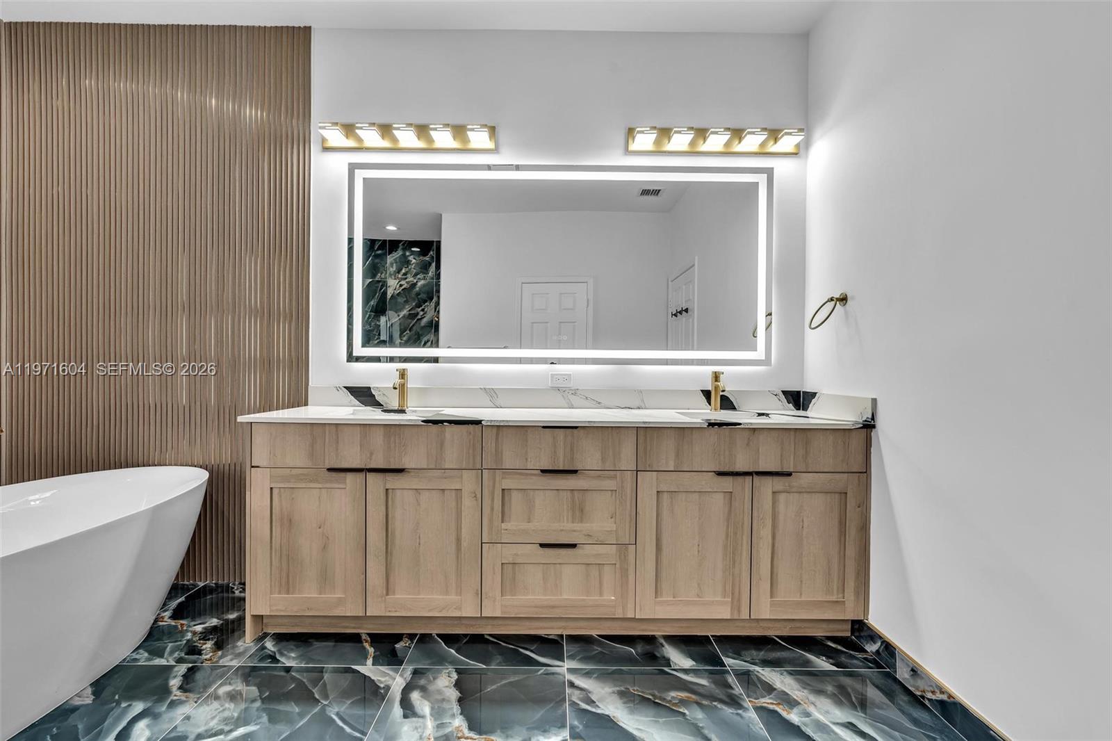 12555 SW 34th Pl Davie, FL 33330