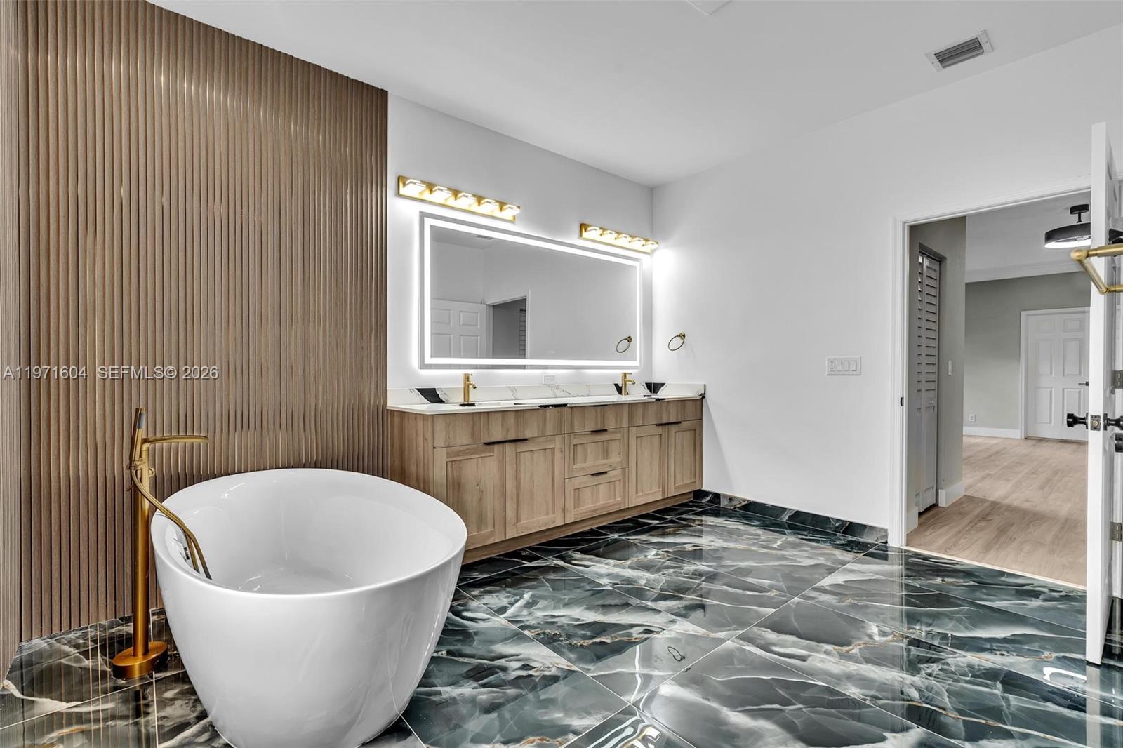 12555 SW 34th Pl Davie, FL 33330