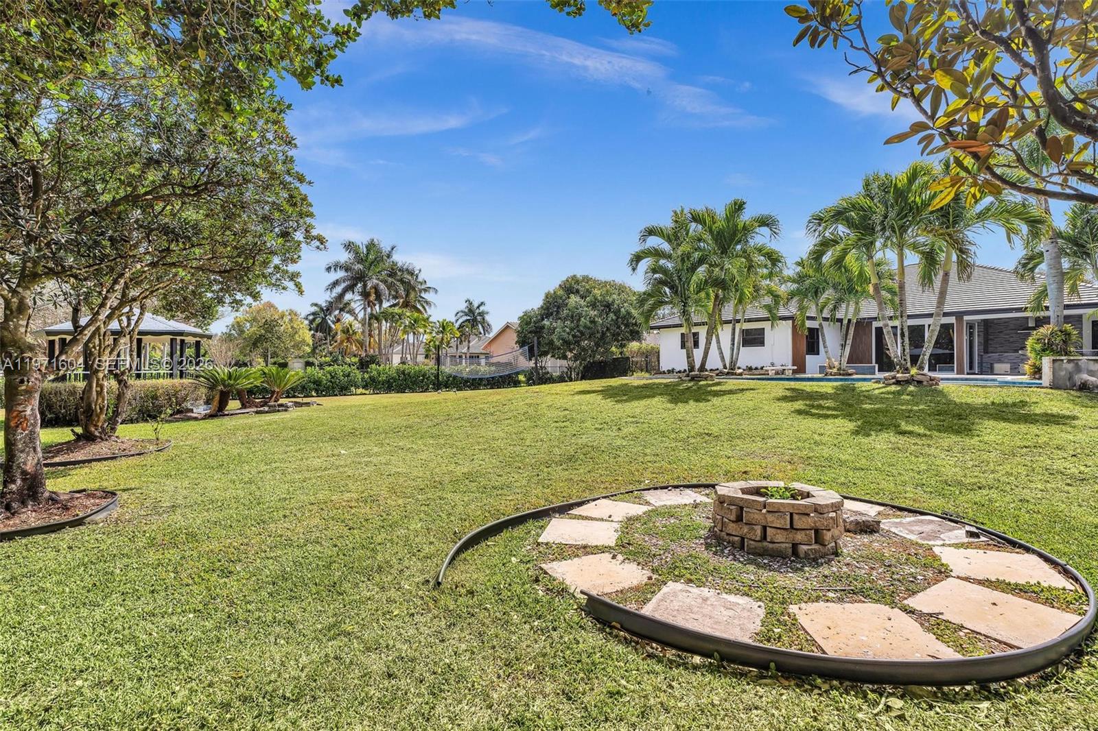 12555 SW 34th Pl Davie, FL 33330