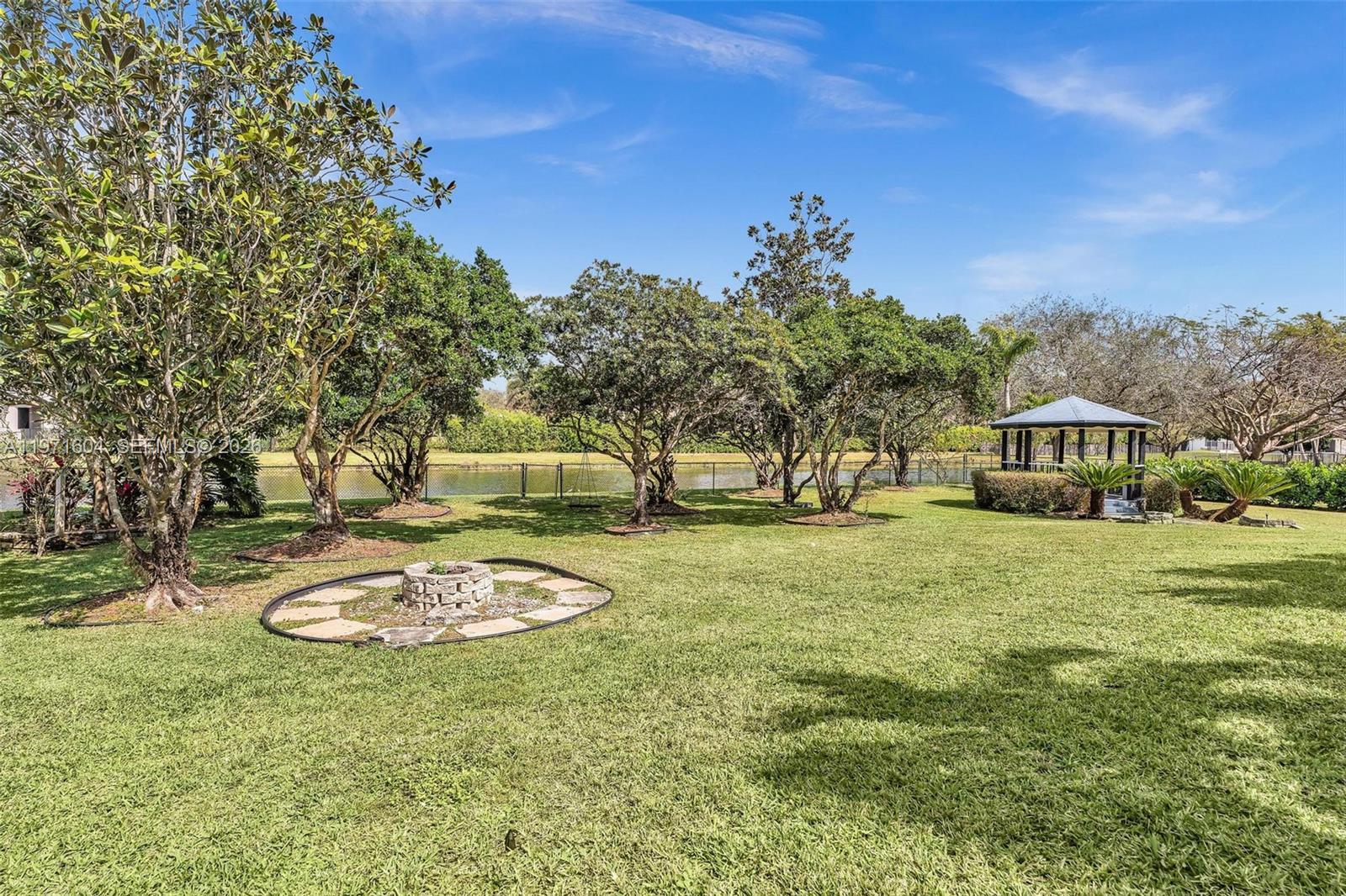 12555 SW 34th Pl Davie, FL 33330