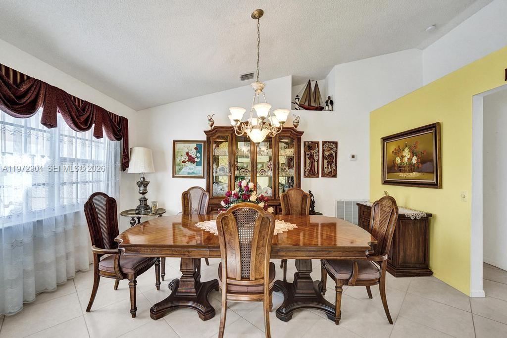 3151 Overlook Rd Davie, FL 33328