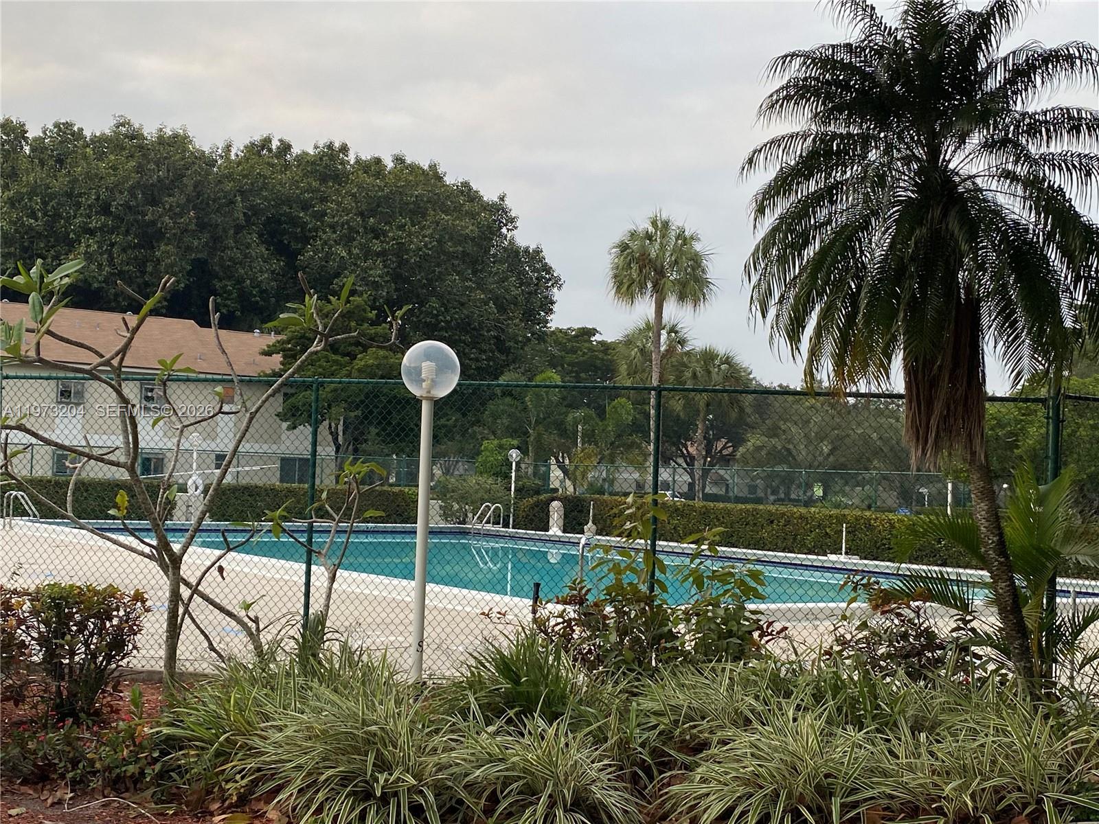 706 Gardens Dr #101 Pompano Beach, FL 33069