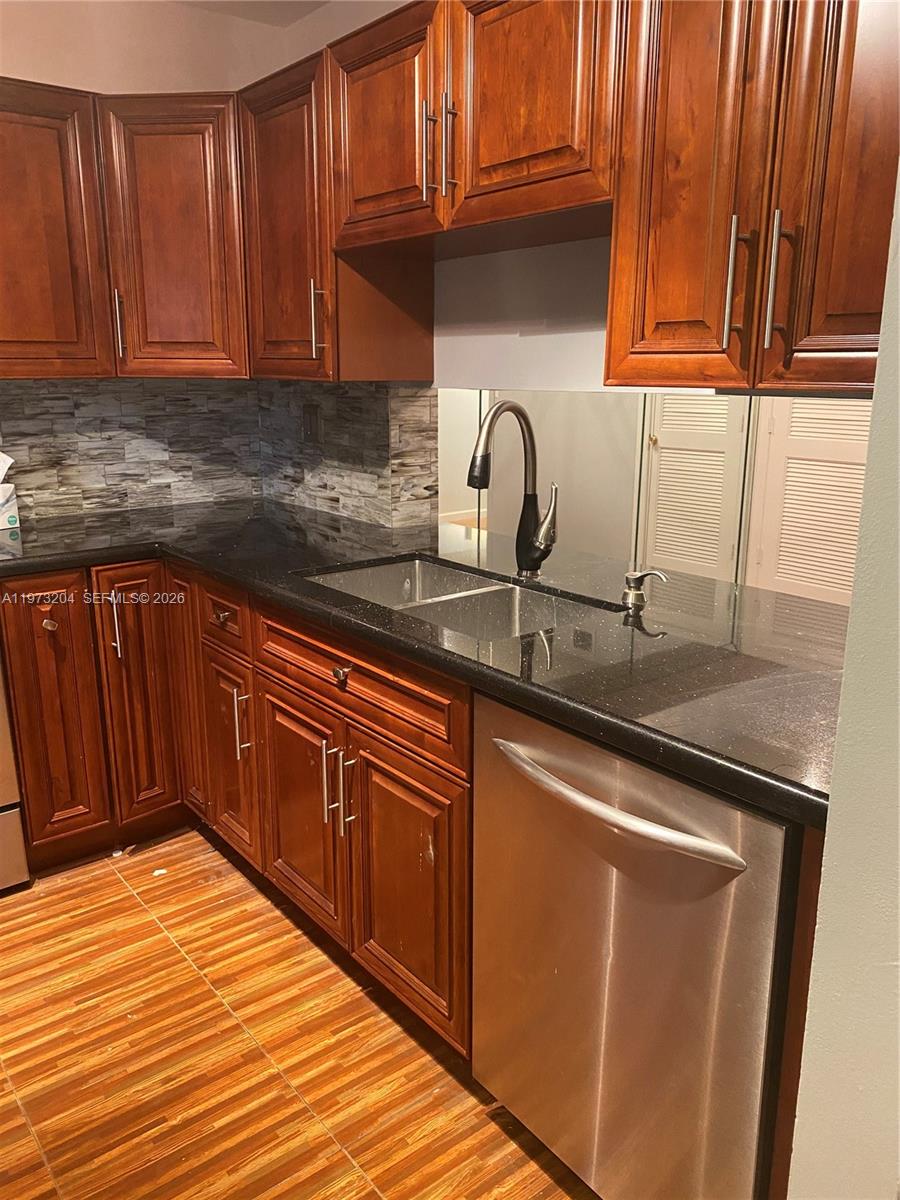 706 Gardens Dr #101 Pompano Beach, FL 33069