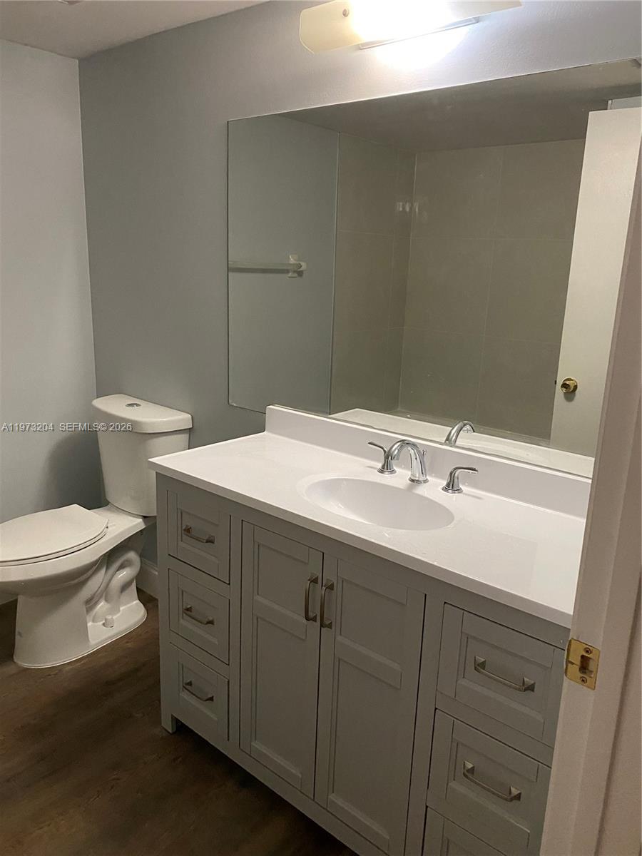 706 Gardens Dr #101 Pompano Beach, FL 33069