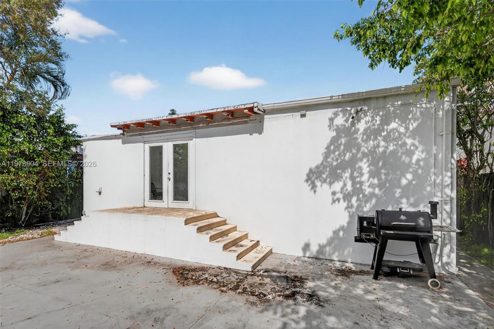 620 SW 27th Rd Miami, FL 33129