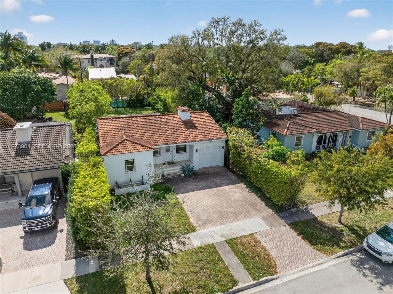 620 SW 27th Rd Miami, FL 33129