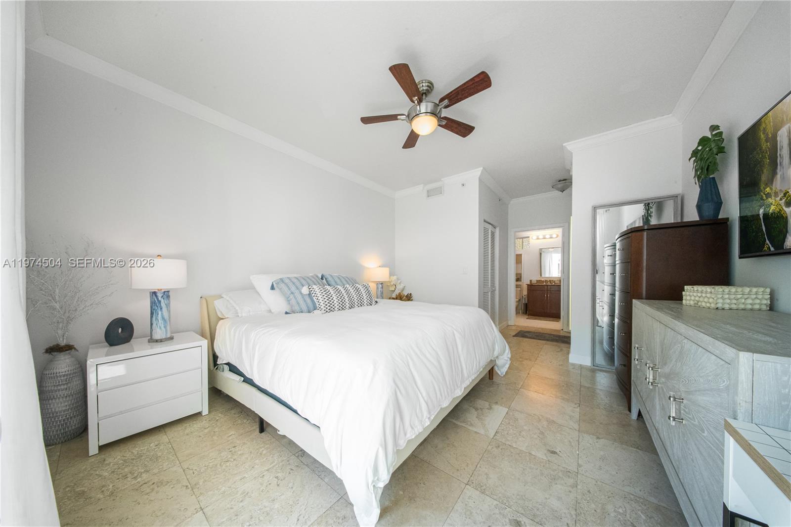 7290 SW 90th St #308 Miami, FL 33156