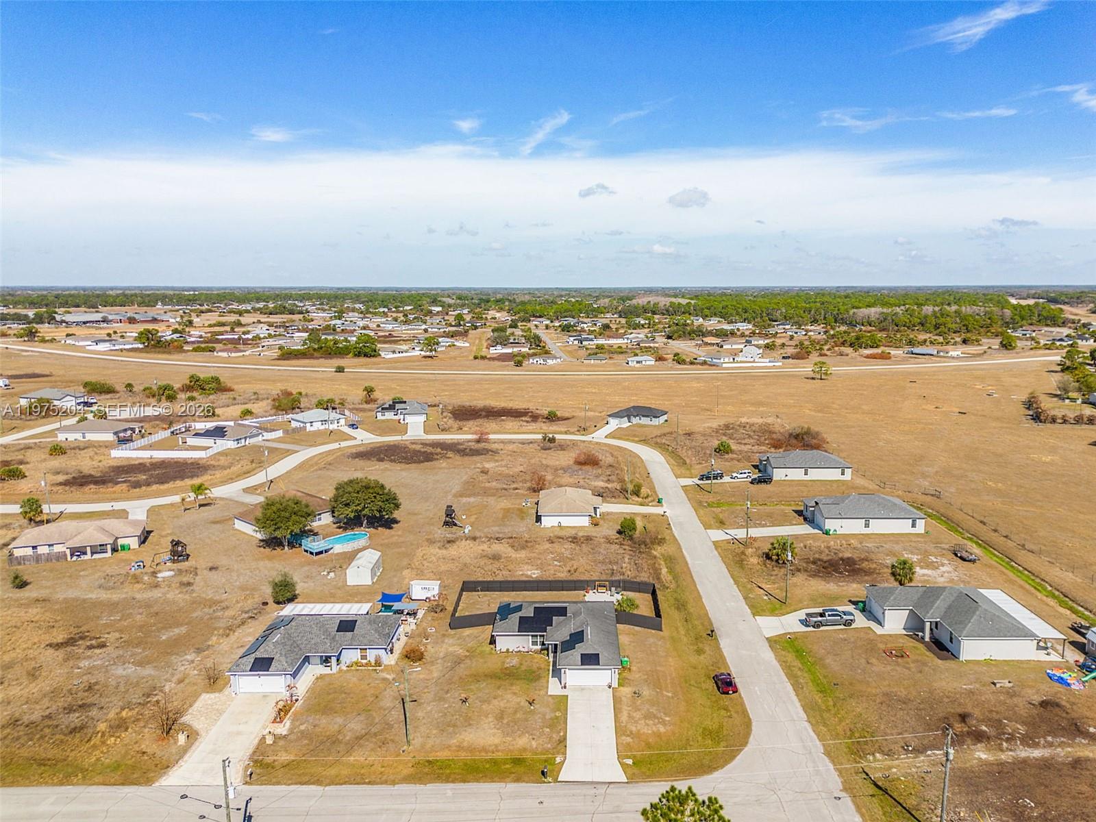 9032 Meadow Cir La Belle, FL 33935