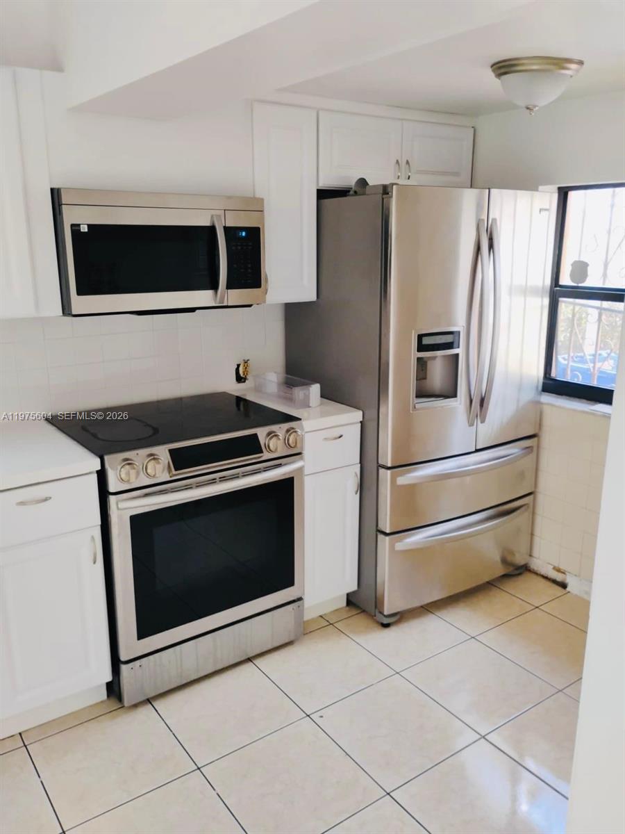 1590 NE 161st St North Miami Beach, FL 33162