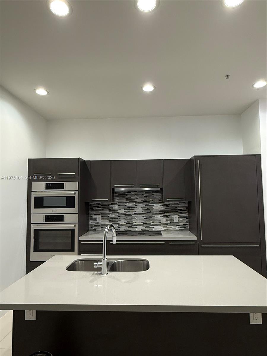 7661 NW 107th Ave #813