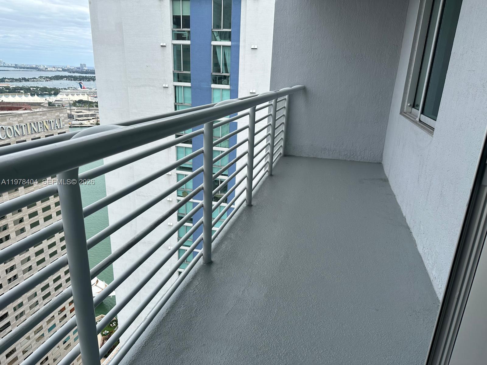 325 S Biscayne Bl #4324 Miami, FL 33131