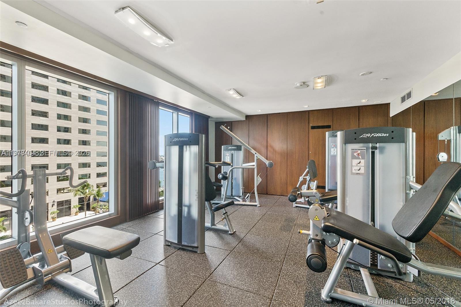 325 S Biscayne Bl #4324 Miami, FL 33131