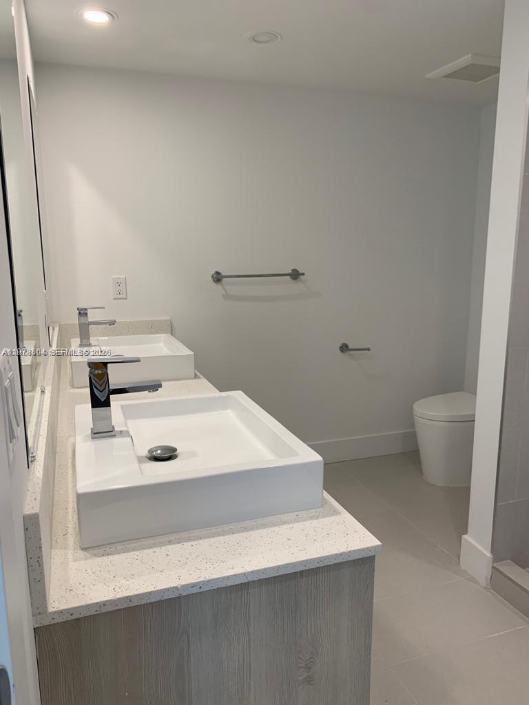 13800 Highland Dr #403 North Miami Beach, FL 33181