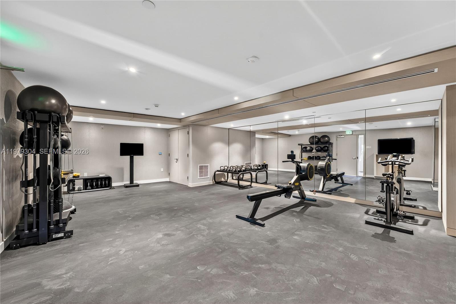 9201 E Bay Hbr Dr #710 Bay Harbor Islands, FL 33154