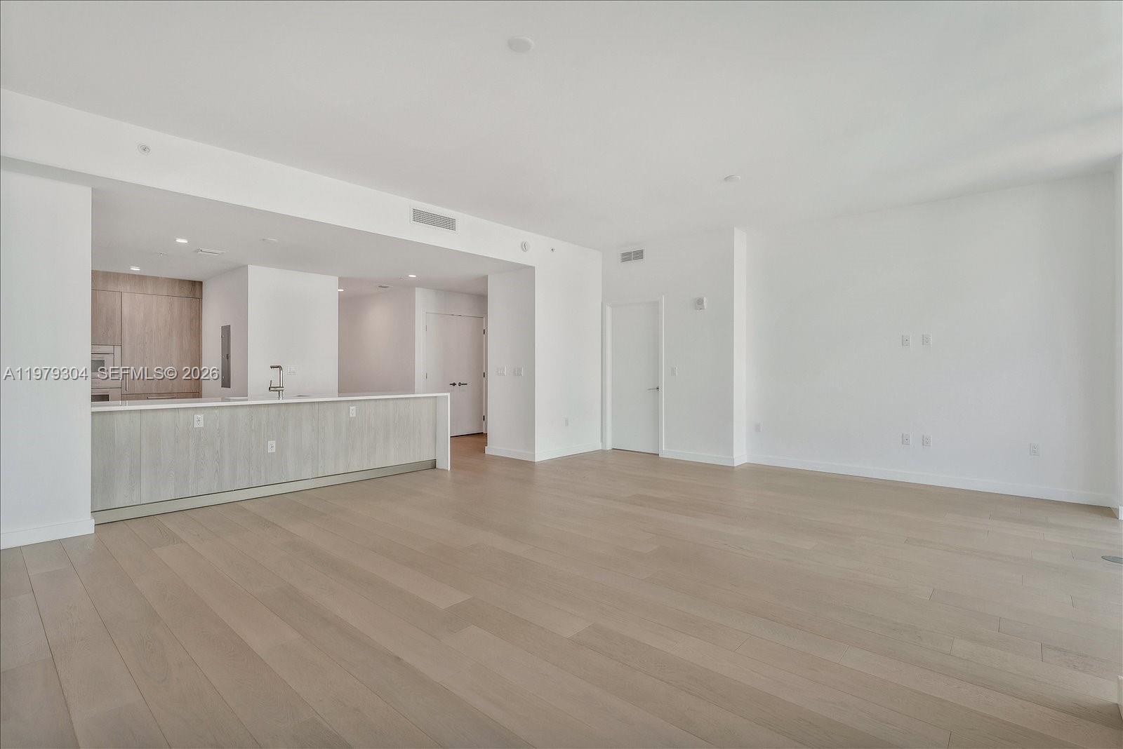 9201 E Bay Hbr Dr #710 Bay Harbor Islands, FL 33154