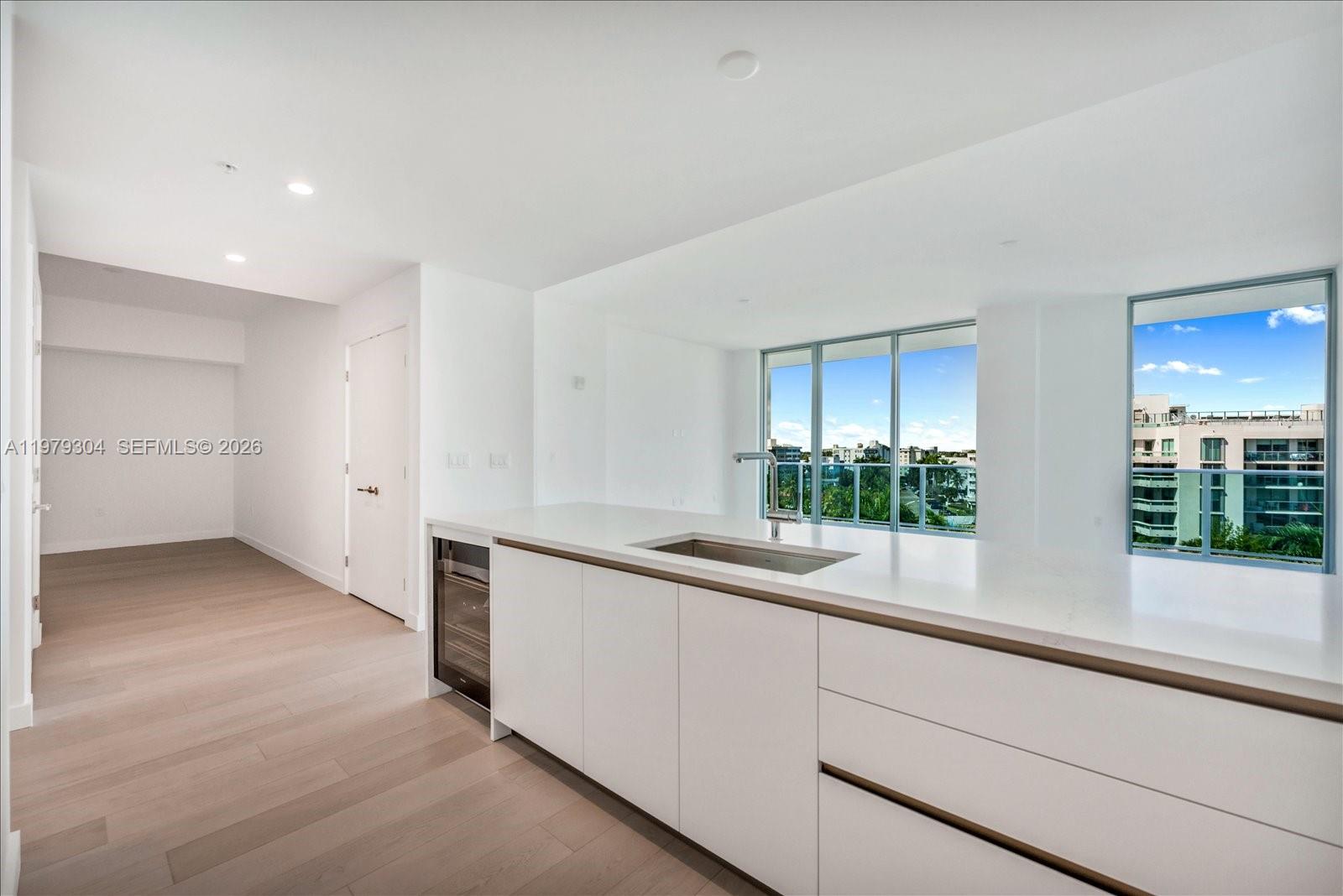 9201 E Bay Hbr Dr #710 Bay Harbor Islands, FL 33154