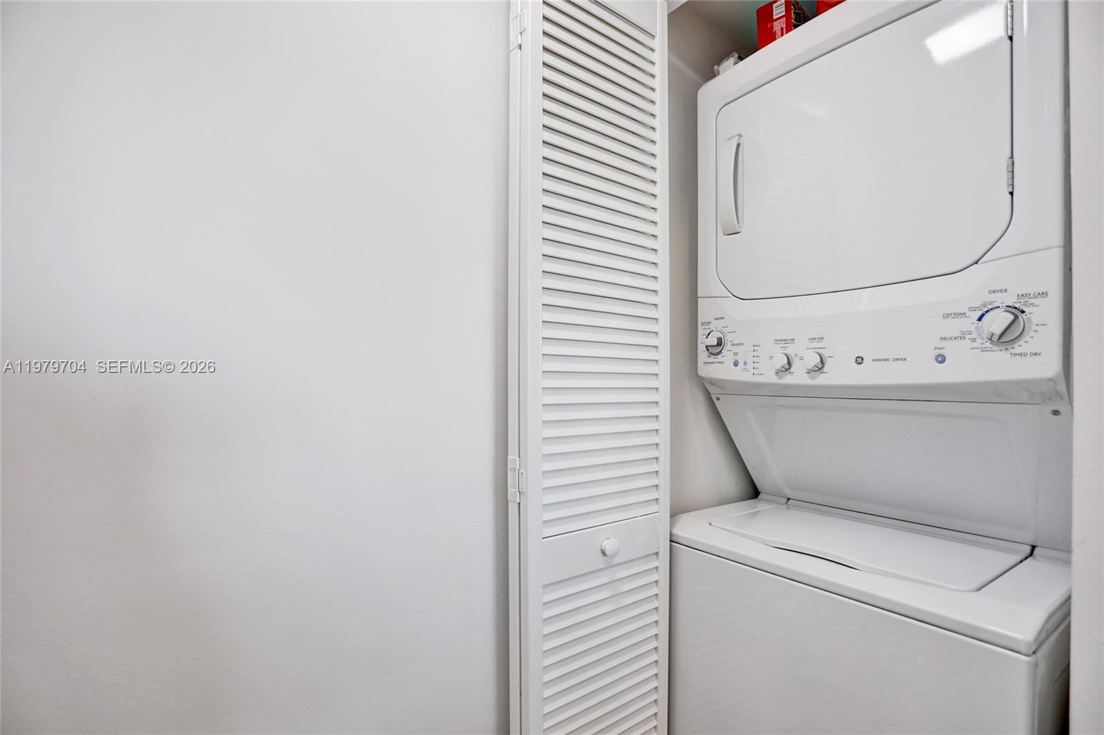 31 SE 5th St #4112 Miami, FL 33131