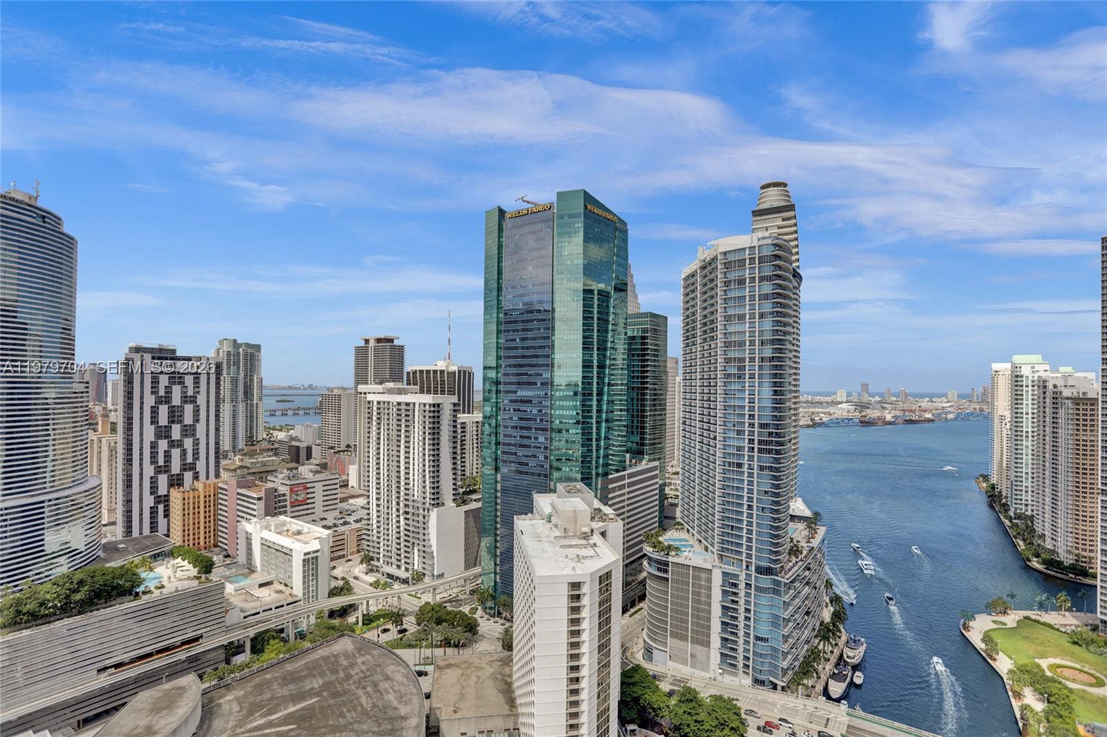 31 SE 5th St #4112 Miami, FL 33131