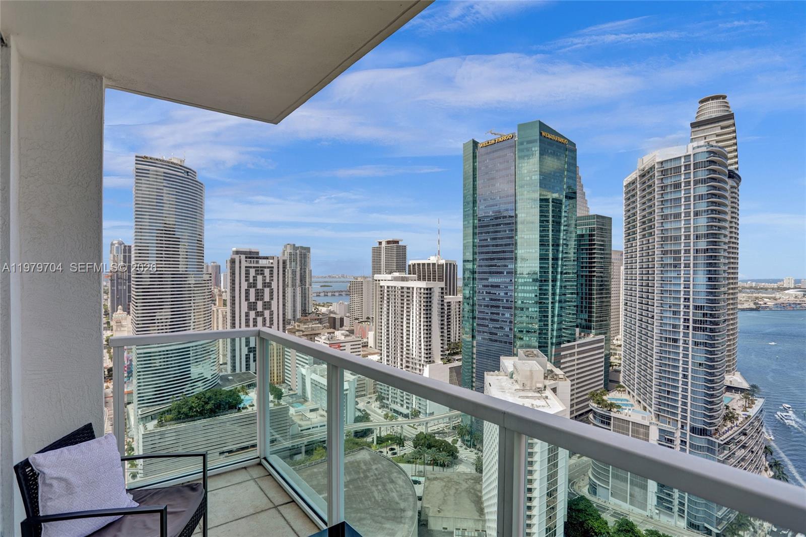 31 SE 5th St #4112 Miami, FL 33131