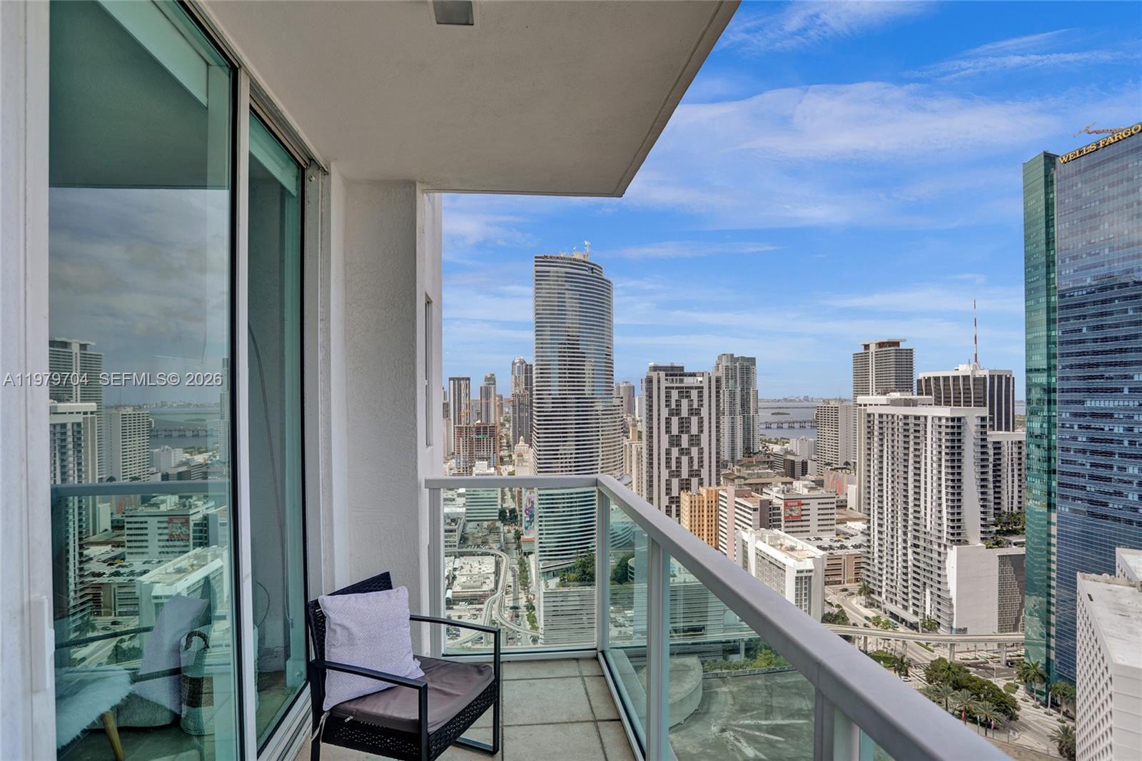 31 SE 5th St #4112 Miami, FL 33131