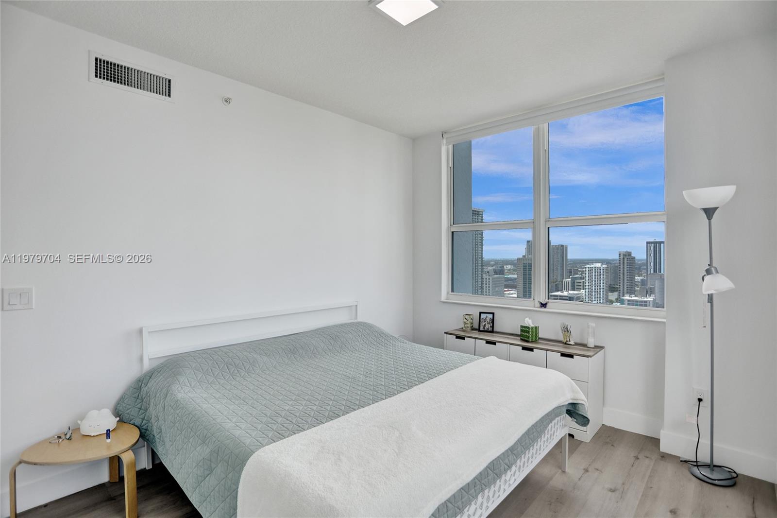 31 SE 5th St #4112 Miami, FL 33131