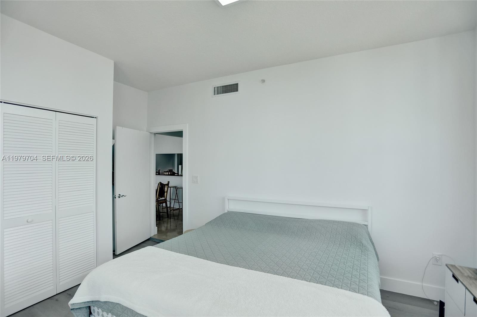 31 SE 5th St #4112 Miami, FL 33131